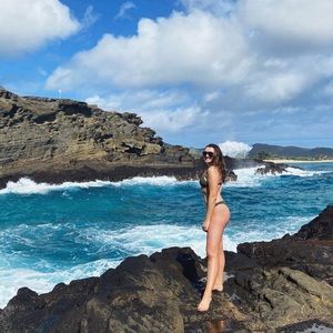 Meet your Posher, Alexis